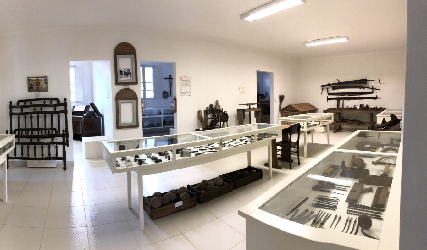 O acervo do Museu do Imigrante Italiano Eduardo Marcuzzo, encontra-se distribuído em salas temáticas compostas por objetos que foram usados na colonização de Vale Vêneto em 1878, pertencente ao Município de São João do Polêsine, Quarta Colônia de imigrantes italianos, RS.