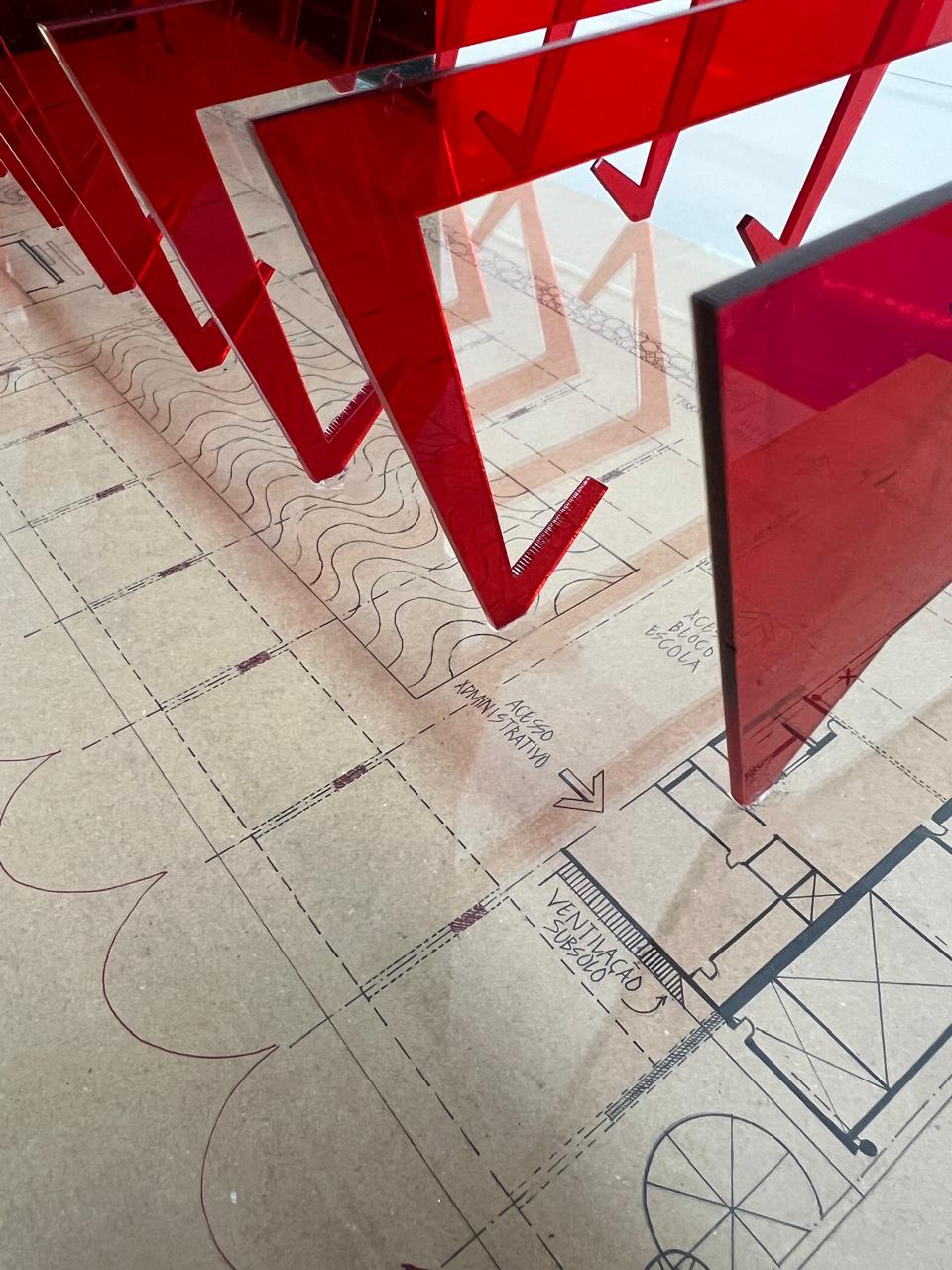 Pórticos do MAM (Museu de Arte Moderna do Rio de Janeiro) representado em maquete física.