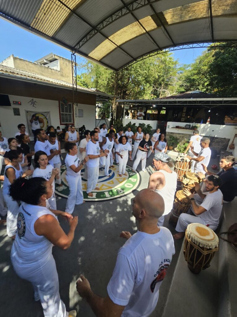 Encontro: Vivênciade capoeria