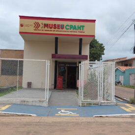 O Centro de Pesquisa em Arqueologia e História Timbira homenageia populações que dominaram a extensa área do Cerrado Maranhense que física, linguística e culturalmente são caracterizados como da família Jê, e agrupam os povos Apanyekrá, Apinayé, Canela, Gavião, Parkatejê, Krahô, Krikati e Gavião Pykopjê. A exposição é composta de acervo arqueológico proveniente de pesquisas realizadas na região de Imperatriz, dispondo também de acervo etnológico, com materiais de uso cotidiano e ritualístico representativos dos povos Timbira, que nos remetem à nossa herança cultural, memória e identidade.