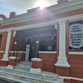 O Museu Histórico e Pedagógico “Memorialista Gláucia Maria de Castilho Muçouçah Brandão” tem como missão promover a salvaguarda de patrimônio histórico de Penápolis para contribuir com as reflexões da comunidade local e regional no uso do território e na identidade cultural.