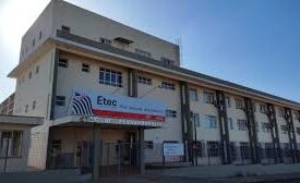 A Escola Técnica Estadual Professor Armando José Farinazzo foi criada pelo Decreto nº 50.628, de 30/03/2006, sendo uma unidade de ensino do CEETPS Desde então tem como missão: "Oferecer ensino de qualidade visando a formação de cidadãos competentes, críticos, conscientes, participativos e inovadores, aptos a interagir e intervir na sociedade."