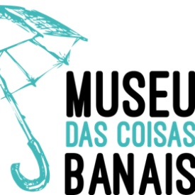 O Museu das Coisas Banais (MCB) é um projeto de extensão, vinculado ao Departamento de Museologia, Conservação e Restauro, do Instituto de Ciências Humanas da Universidade Federal de Pelotas. Criado em 2014, visa, através da criação de um Museu no ciberespaço, preservar e compartilhar as memórias de toda e qualquer pessoa, por meio de seus objetos biográficos, objetos esses que, acompanham a vida dos sujeitos e adquirem valor afetivo. O principal objetivo do MCB é discutir esses objetos, muitas vezes considerados banais, como portadores de memória e passíveis de tornarem-se objetos museológicos.