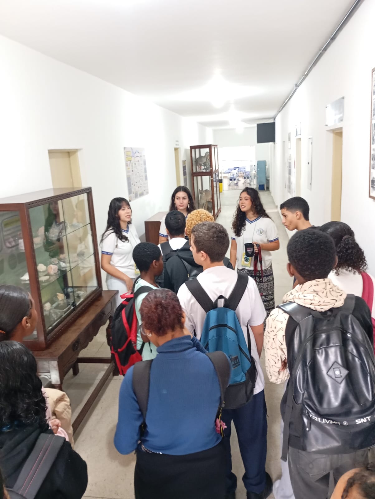 Imagem de visitantes no Museu de Ecologia do CTUR
