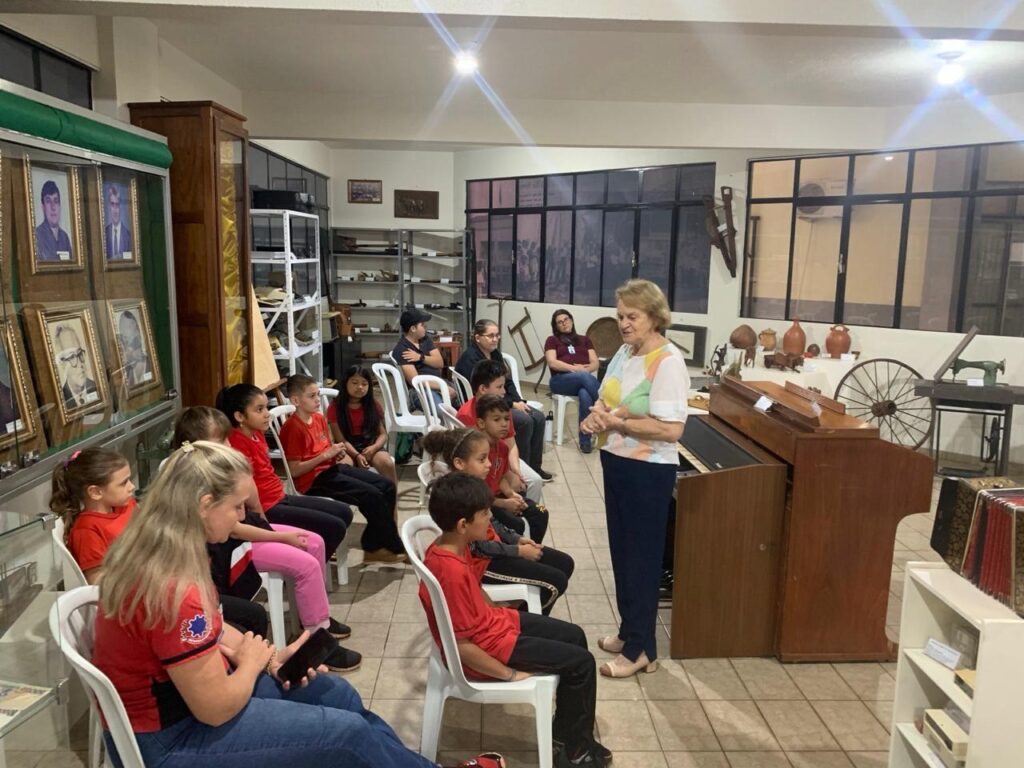 22ªSemana Nacional de Museus ( RODA DE CONVERSA COM PIONEIROS).