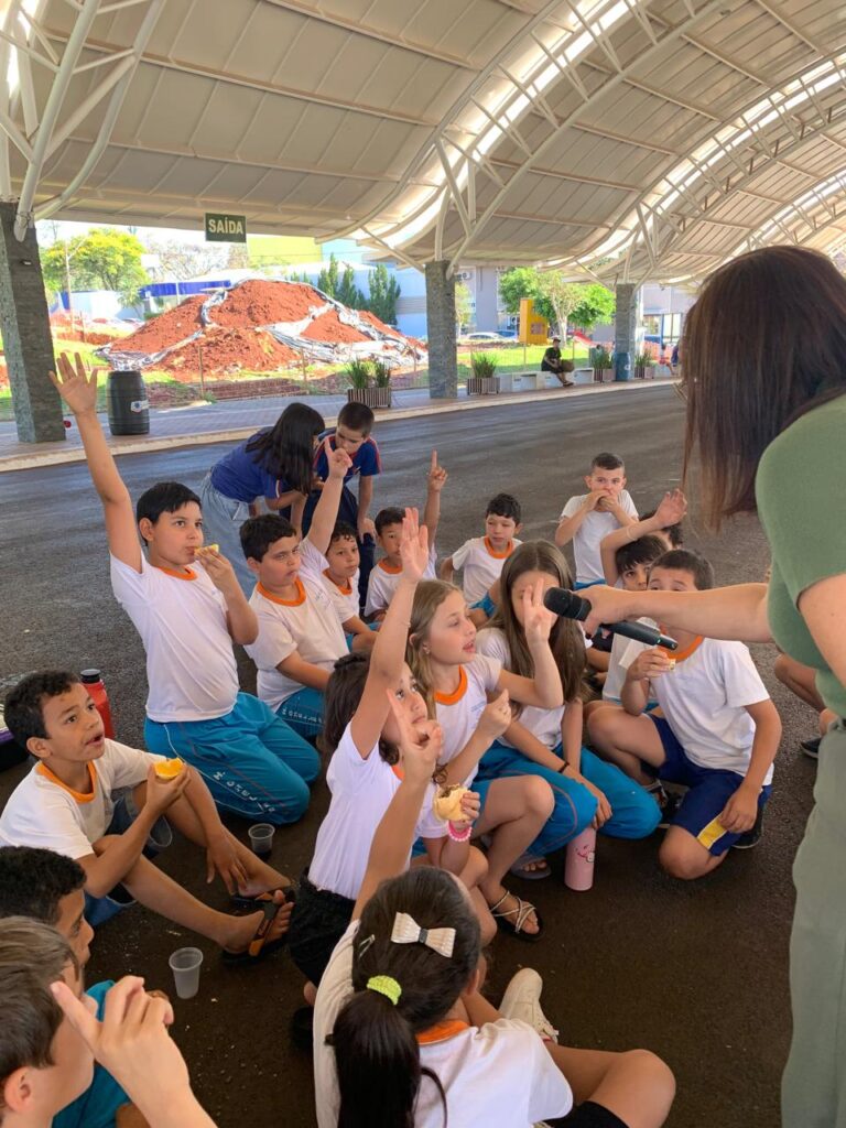 ALUNOS DA ESCOLA MUNICIPAL JOSÉ FRANCISCO INTERAGINDO NA 19ª PRIMAVERA DOS MUSEUS.
