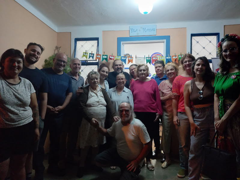 membros da Academia Penapolense de Letras em Sarau poético