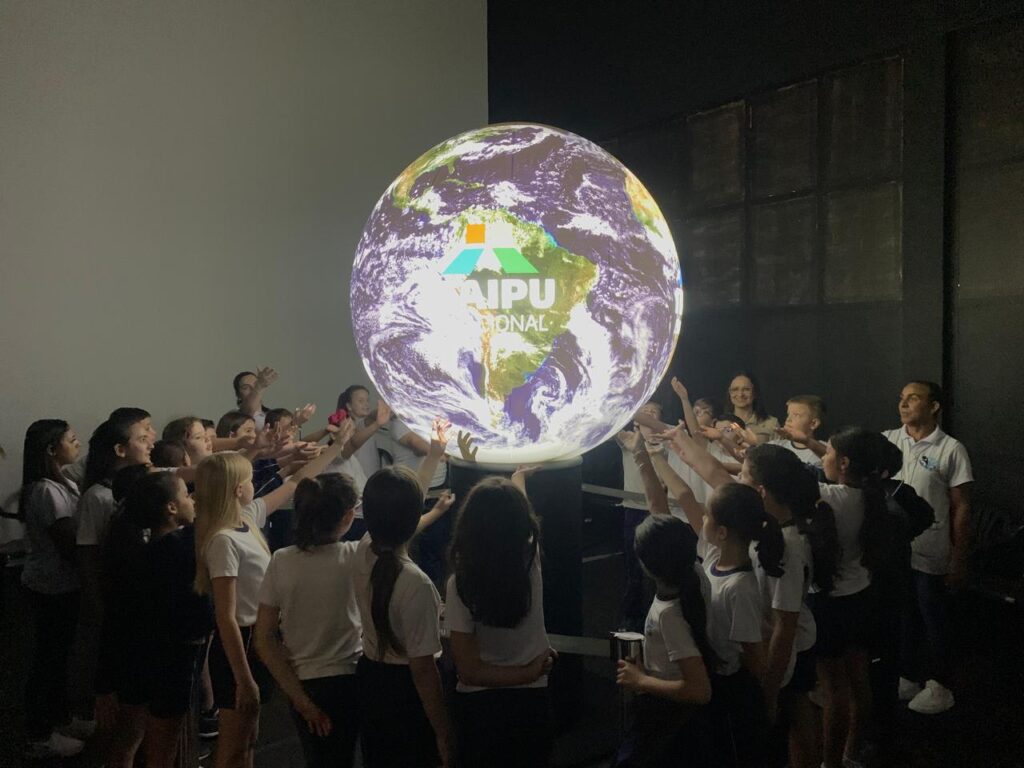 Ciência na Esfera - alunos da Escola Municipal Vitorino Barbiero