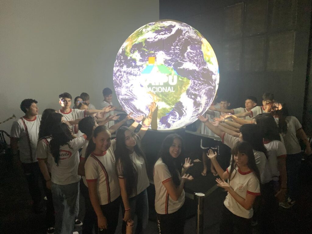 Ciência na Esfera - alunos do Colégio Castelo Branco